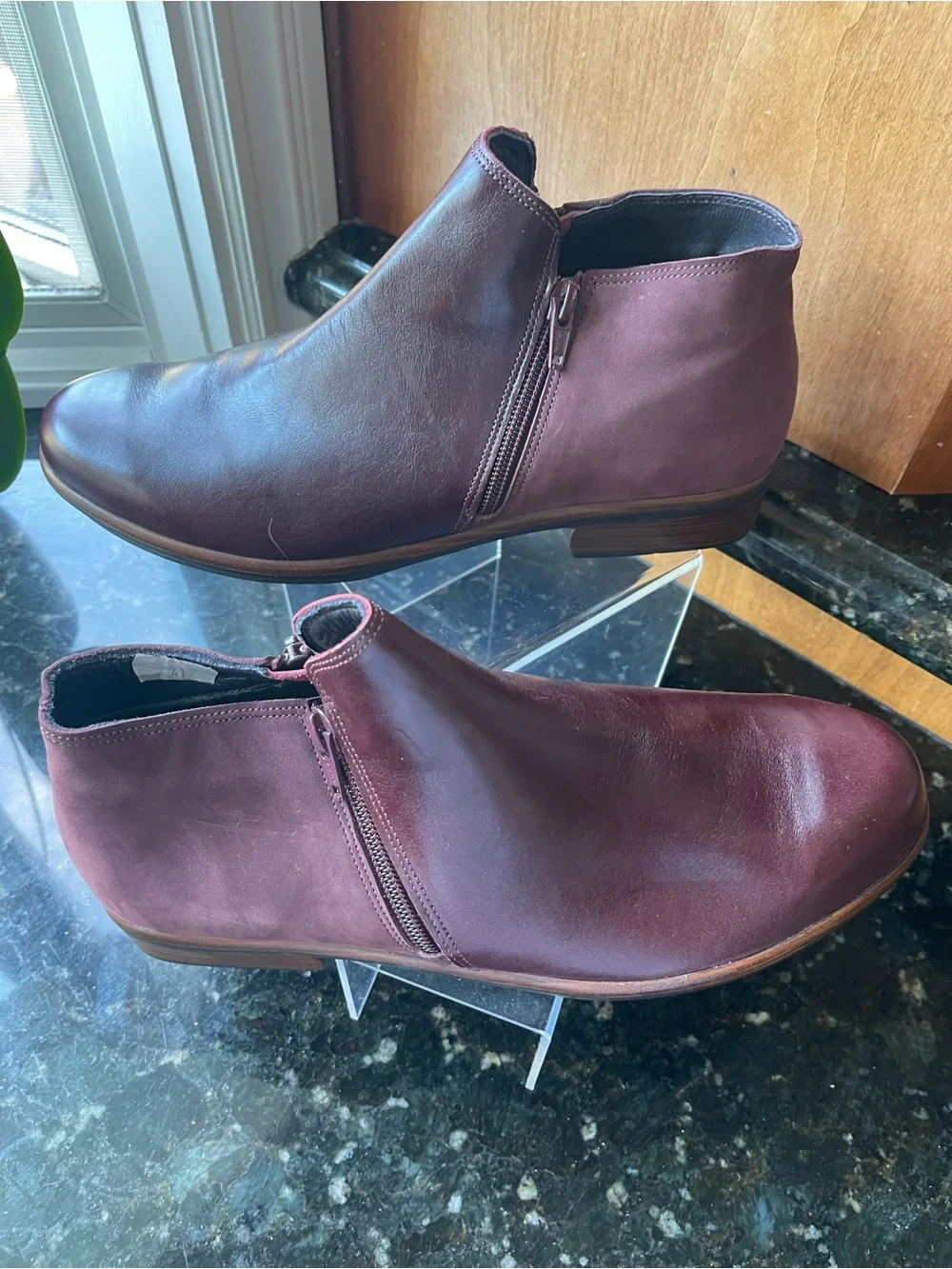 Naot refined chukka
